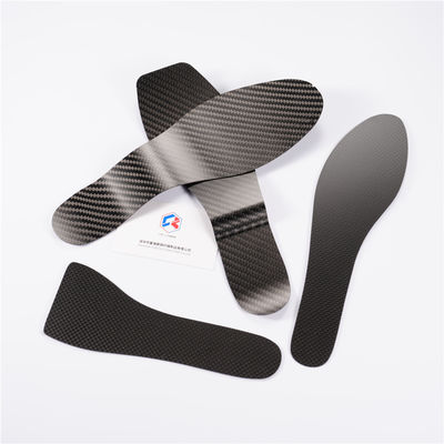 Sous-sol rigide en fibre de carbone pour chaussures de sport