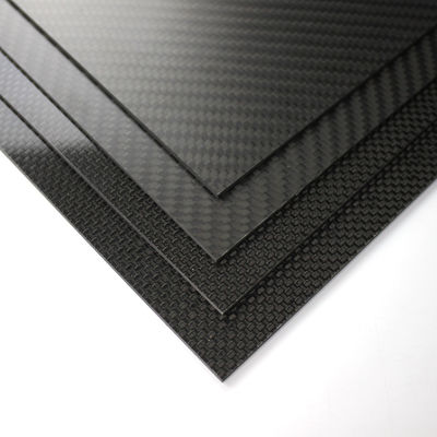 Les feuilles en fibre de carbone laminées en résine époxy 3K avec motif en fibre