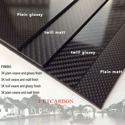 Traitement des feuilles de fibres de carbone brutes de faible poids