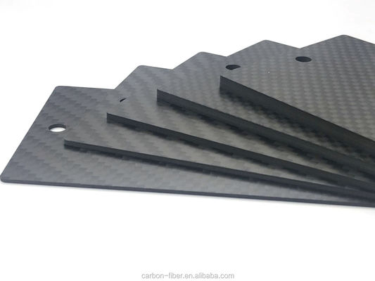 Fabrique best-seller 3mm 3k feuille de fibre de carbone stratifiée dans le tissu en fibre de carbone 200 * 300mm