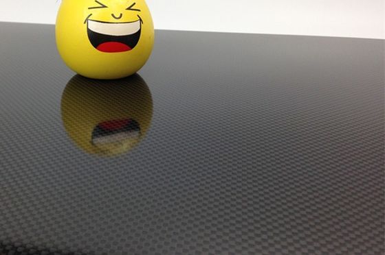 500X600mm Poids léger et résistance élevée 3K Plain Glossy Carbon Fiber Board
