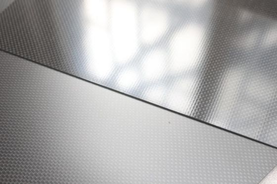 500X600mm Poids léger et résistance élevée 3K Plain Glossy Carbon Fiber Board