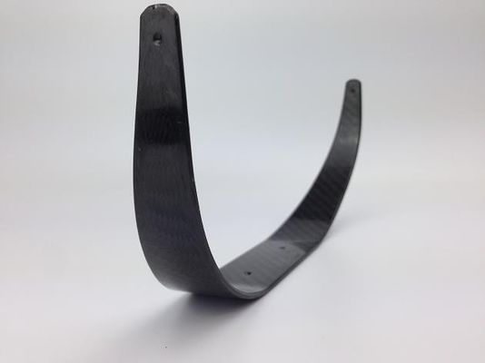 Fabrication de produits en fibres de carbone déposés à la main